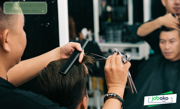 ảnh Thợ Cắt Tóc Cho Khách Hàng Cắt Tóc Tải Xuống Miễn Phí ảnh nữ dịch vụ  tạo mẫu tóc đẹp Trên Lovepik