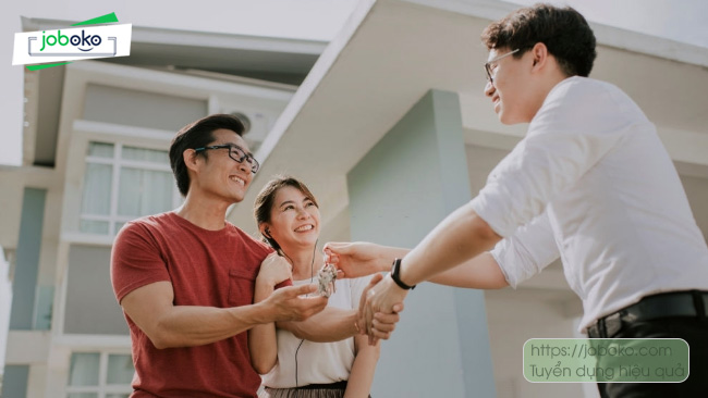 moi ra truong co nen thu suc lam nhan vien kinh doanh bat dong san 2